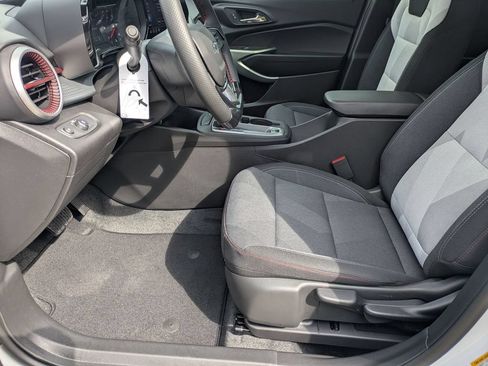New 2026 Chevrolet Trax RS w/ Sunroof Package FWD image 10