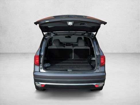 Used 2016 Honda Pilot Touring image 9