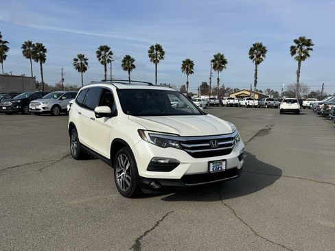 Used 2016 Honda Pilot Touring image 3