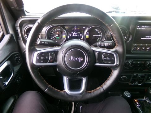 Used 2021 Jeep Wrangler Unlimited Sahara image 10