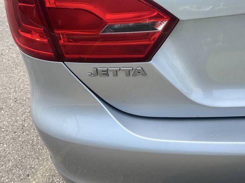 Used 2012 Volkswagen Jetta SE FWD image 10