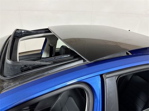 Used 2024 Volkswagen Jetta SE image 19