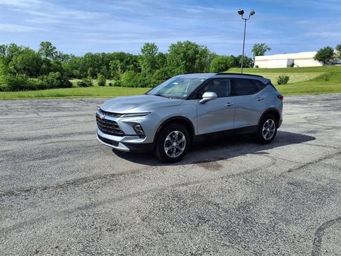 Used 2024 Chevrolet Blazer LT w/ Convenience Package FWD image 40