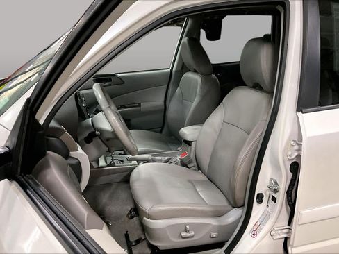 Used 2010 Subaru Forester 2.5X Limited AWD/4WD image 7