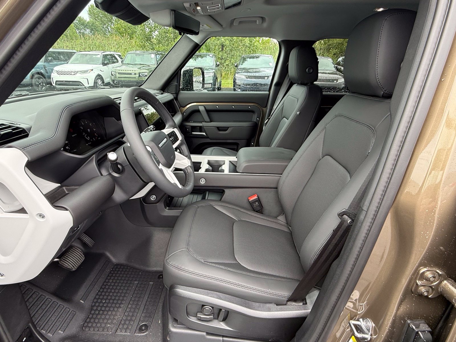 New 2026 Land Rover Defender 110 S AWD/4WD image 14