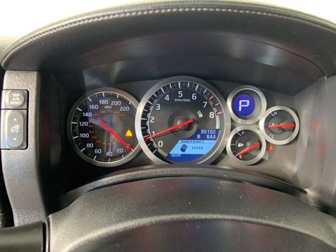 Used 2013 Nissan GT-R Premium image 22