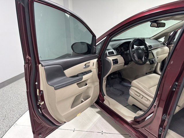 Used 2017 Honda Odyssey Touring Elite image 12