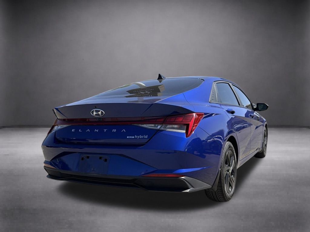 Certified 2023 Hyundai Elantra Blue FWD image 8