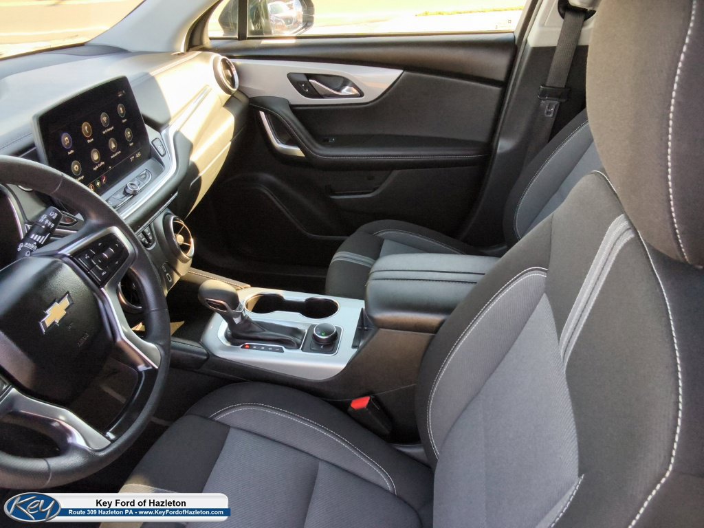 Used 2025 Chevrolet Blazer LT FWD image 27