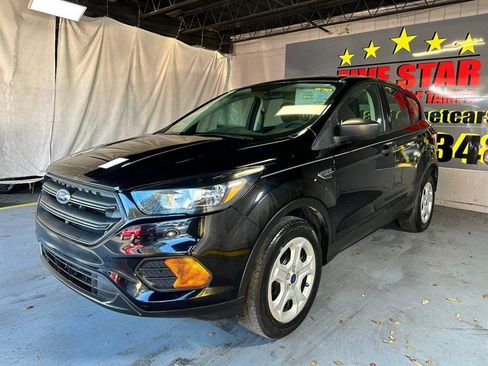 Used 2019 Ford Escape S image 3