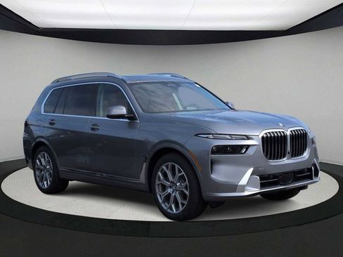 New 2026 BMW X7 xDrive40i w/ Premium Package AWD/4WD image 2