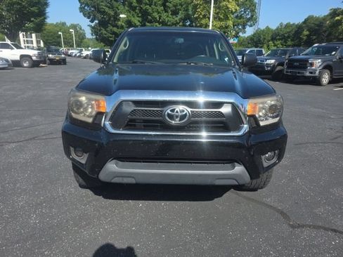 Used 2012 Toyota Tacoma 4x4 Double Cab w/ SR5 Pkg image 2