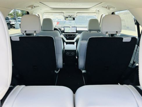 New 2026 Ford Explorer Platinum AWD/4WD image 38