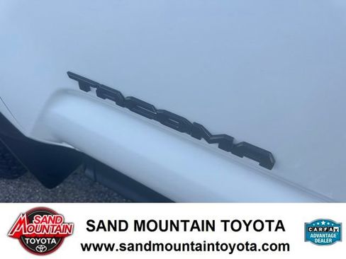 Used 2023 Toyota Tacoma TRD Off-Road AWD/4WD image 8