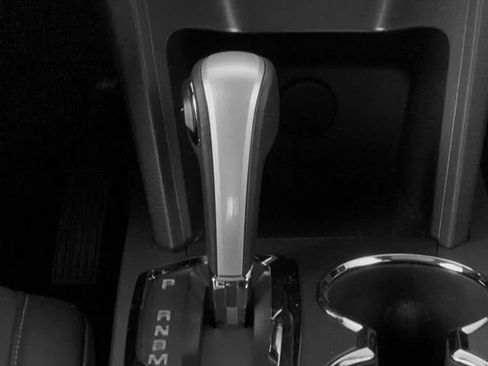 Used 2013 GMC Terrain SLE w/ LPO, Chrome Package image 13