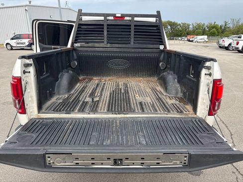 Used 2017 Ford F150 Platinum w/ Equipment Group 701A Luxury AWD/4WD image 31