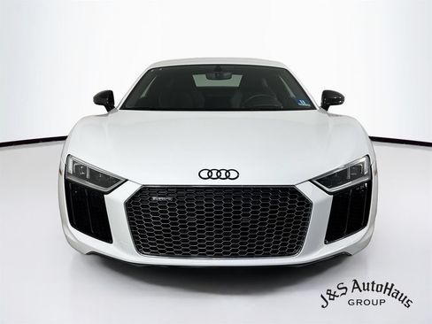 Used 2017 Audi R8 V10 plus AWD/4WD image 2