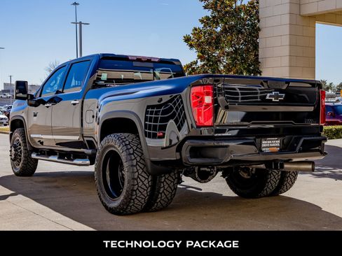 Used 2024 Chevrolet Silverado 3500 High Country w/ High Country Premium Package image 7