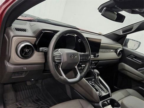 Used 2025 Chevrolet Colorado ZR2 image 17