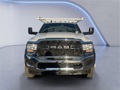 Used 2021 RAM 5500 Tradesman w/ Chrome Appearance Group image 2