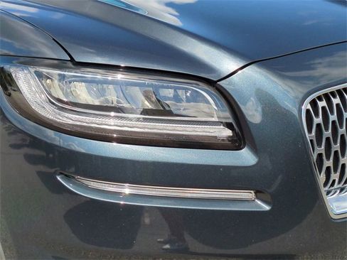 Used 2022 Lincoln Nautilus Reserve w/ Equipment Group 201A image 10