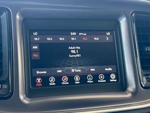 Used 2019 Dodge Challenger SXT RWD image 21