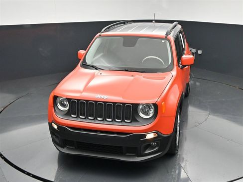 Used 2016 Jeep Renegade Latitude FWD image 21