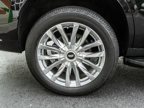 Used 2023 Cadillac Escalade Premium Luxury AWD/4WD image 35