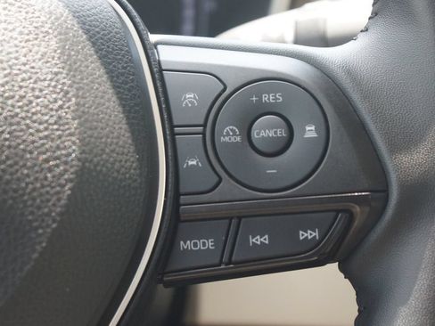 Used 2025 Toyota Corolla XLE FWD image 11