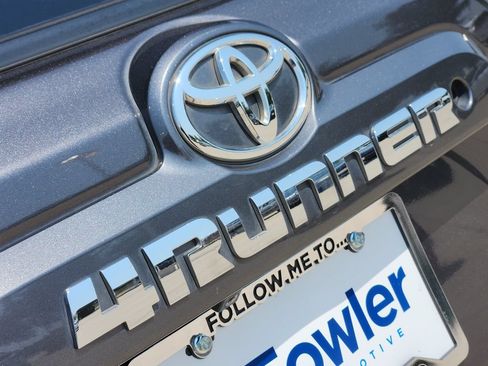 Used 2016 Toyota 4Runner SR5 AWD/4WD image 11
