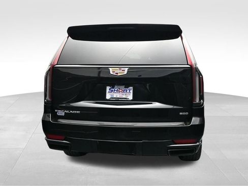 Used 2023 Cadillac Escalade ESV Sport AWD/4WD image 4