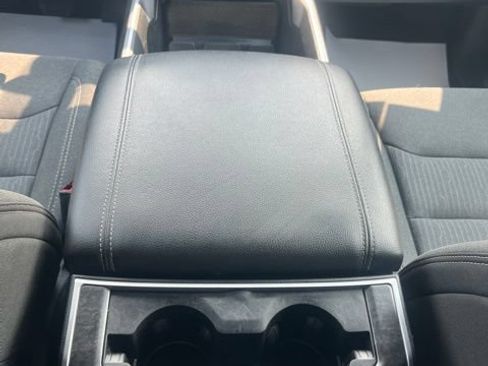 Used 2022 RAM 1500 Big Horn AWD/4WD image 17