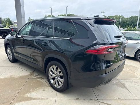 Used 2025 Toyota Grand Highlander AWD Hybrid image 5
