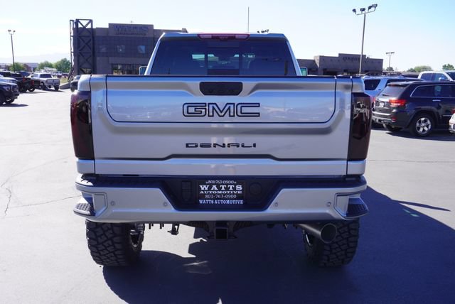 Used 2026 GMC Sierra 3500 Denali Ultimate w/ LPO, Black Badging Package AWD/4WD image 11