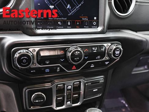 Used 2023 Jeep Wrangler Unlimited Sahara AWD/4WD image 20