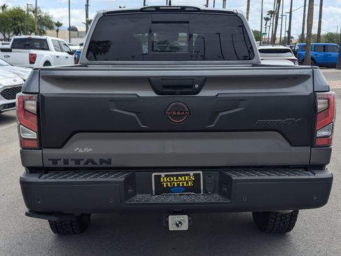 Used 2024 Nissan Titan PRO-4X w/ Pro-4x Convenience Package AWD/4WD image 3