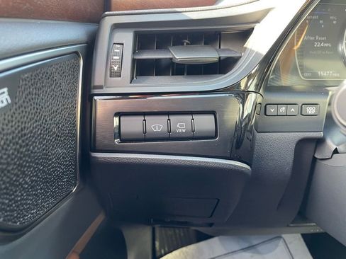 Used 2022 Lexus ES 350 Ultra Luxury image 25