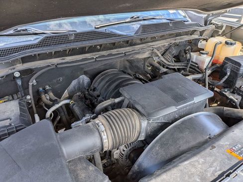 Used 2023 Chevrolet Silverado 2500 Custom w/ Custom Convenience Package image 12