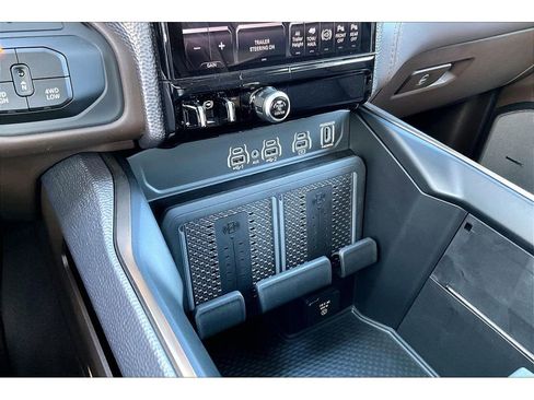 Used 2025 RAM 3500 Longhorn image 34