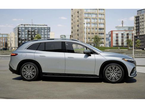 New 2026 Mercedes-Benz EQS 400 4MATIC SUV image 14