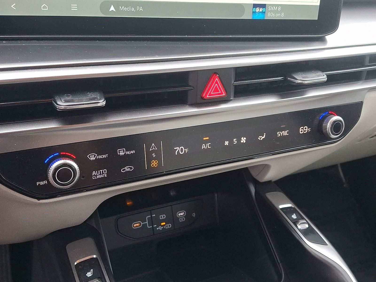 Used 2025 Kia Sorento S AWD/4WD image 15