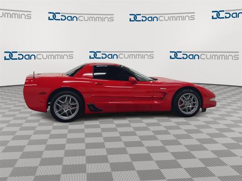 Used 2002 Chevrolet Corvette Z06 w/ Memory Pkg image 9