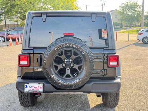Used 2021 Jeep Wrangler Unlimited Sport AWD/4WD image 5