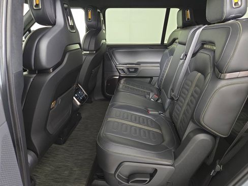 Used 2024 Rivian R1S Adventure AWD/4WD image 21
