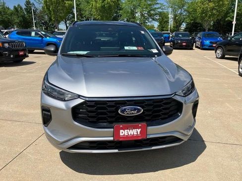 Used 2023 Ford Escape ST-Line w/ Tech Pack #1 AWD/4WD image 2
