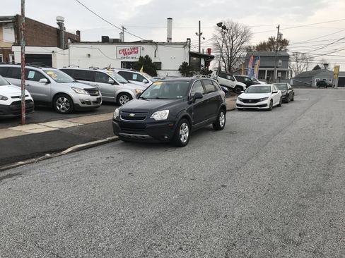 Used 2014 Chevrolet Captiva Sport LS image 2
