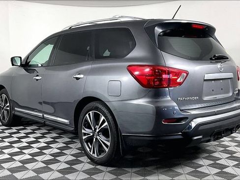 Used 2017 Nissan Pathfinder Platinum w/ Family Entertainment Package AWD/4WD image 2