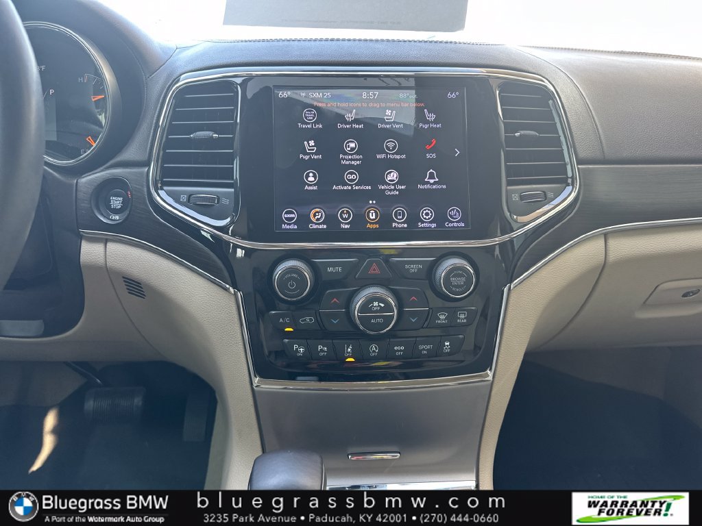 Used 2020 Jeep Grand Cherokee Overland AWD/4WD image 16