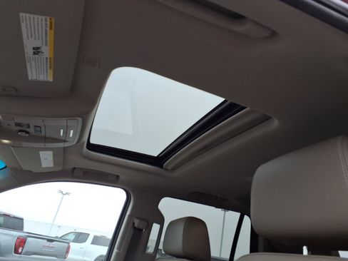 Used 2018 Chevrolet Tahoe LT image 15