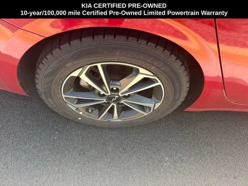 Used 2024 Kia Forte LXS w/ LXS Technology Package FWD image 11